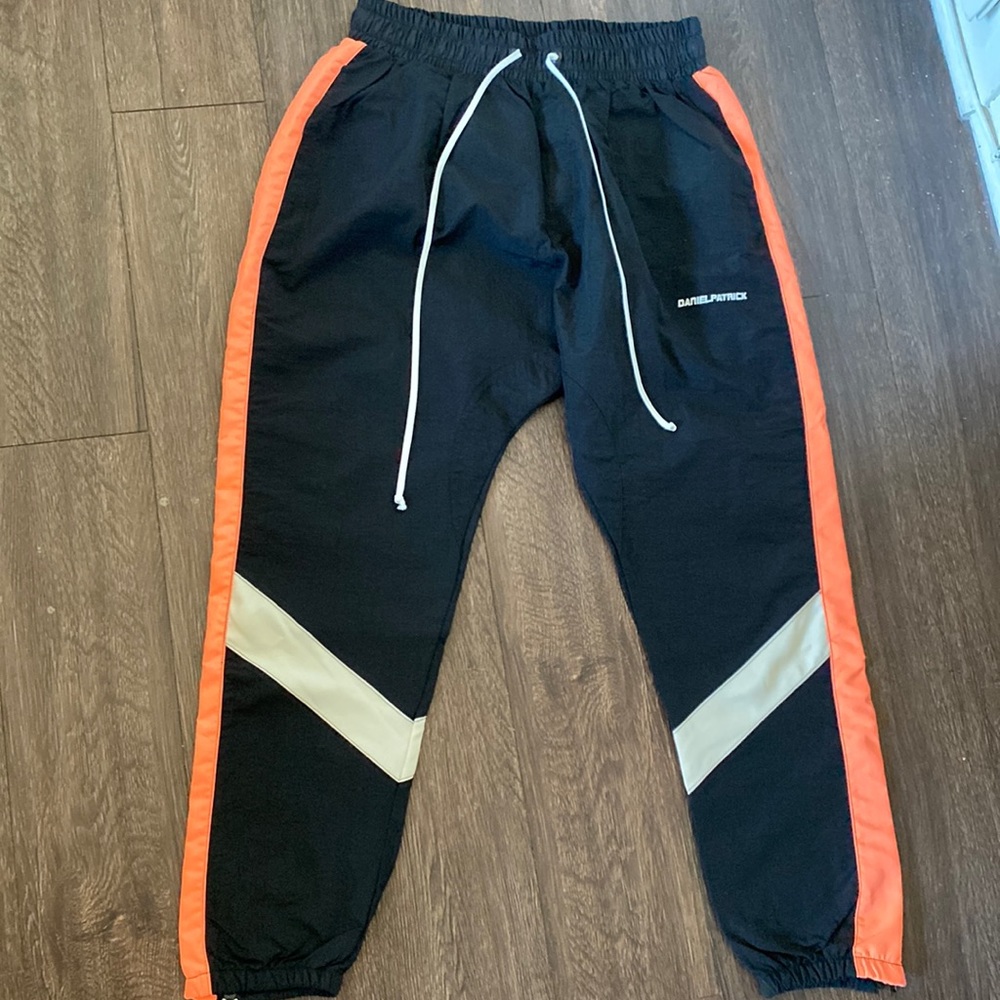 Daniel Patrick sweat pants size medium Brand new with tags